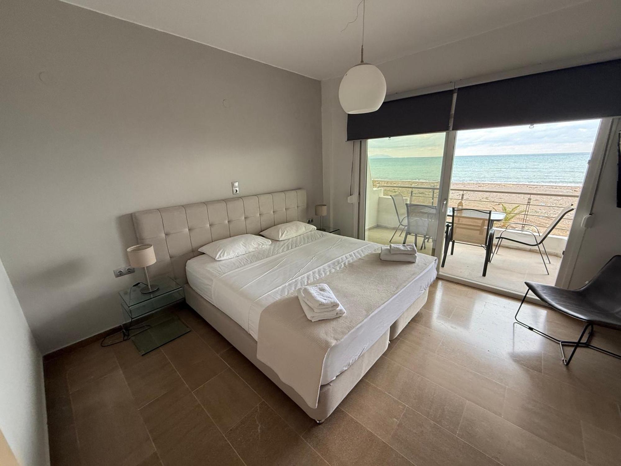 Korelis Apartments Agia Anna  Exteriör bild